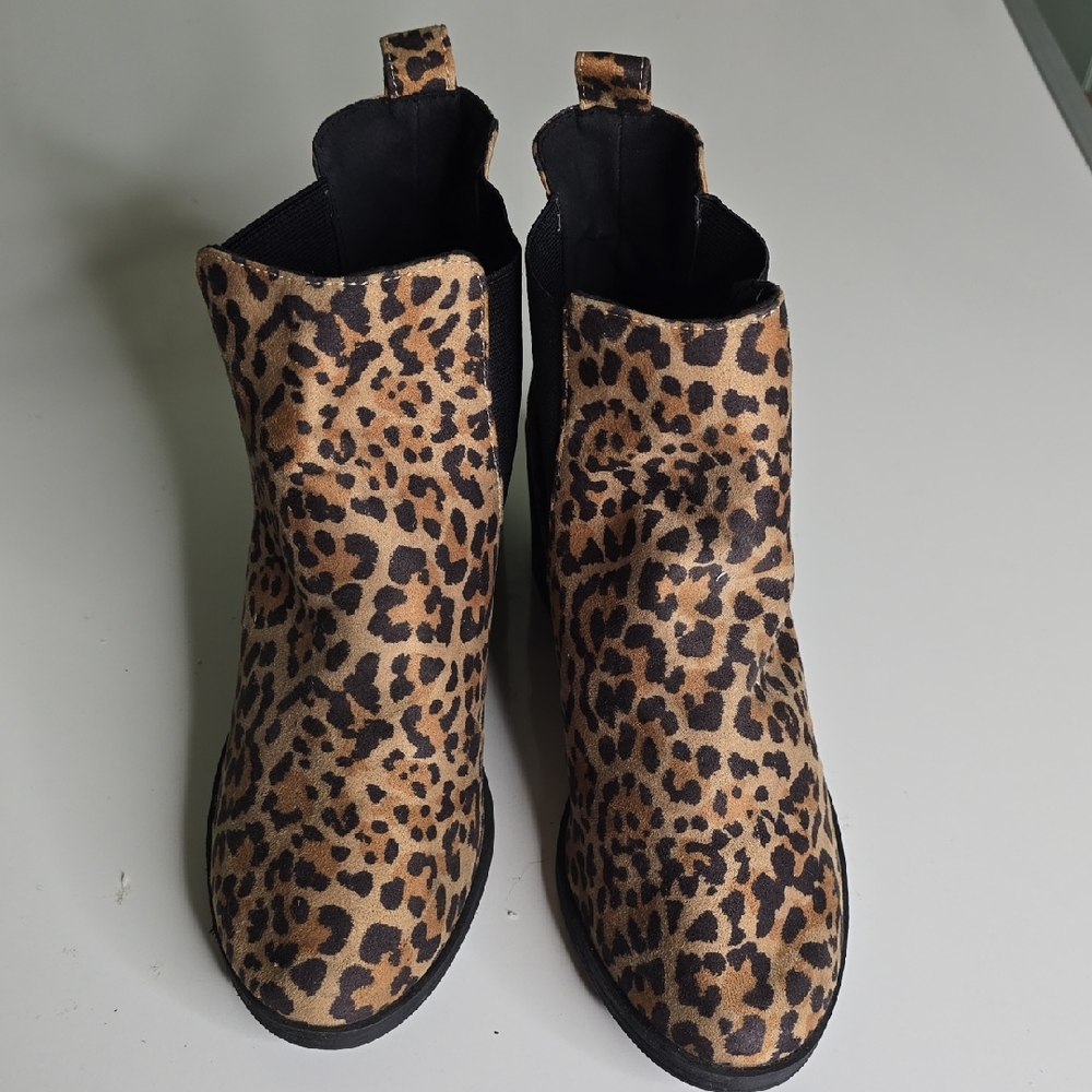Leopard Print Ankle Boots Divided 8.5